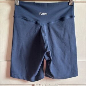 Form Biker Shorts